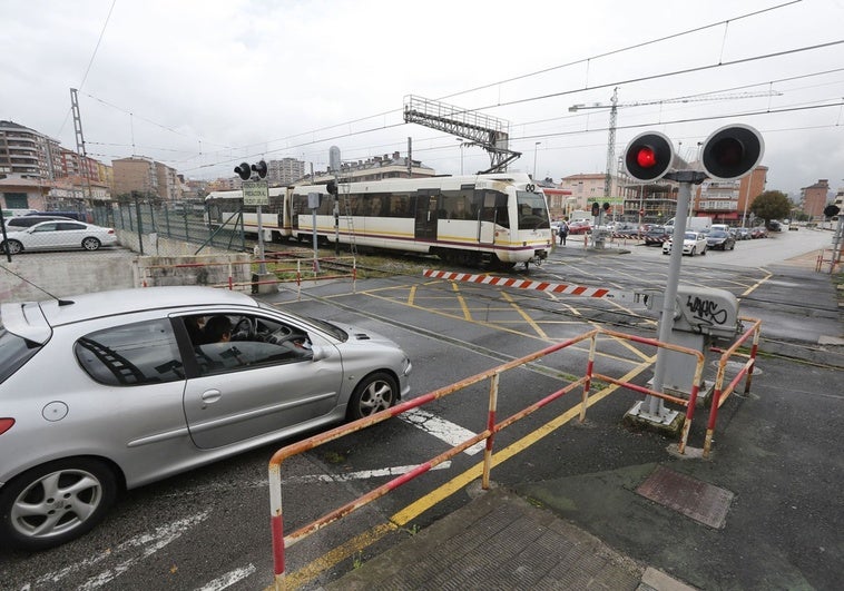 Vox insiste en rechazar el soterramiento de Torrelavega y propone un desvío ferroviario y apeadero definitivos